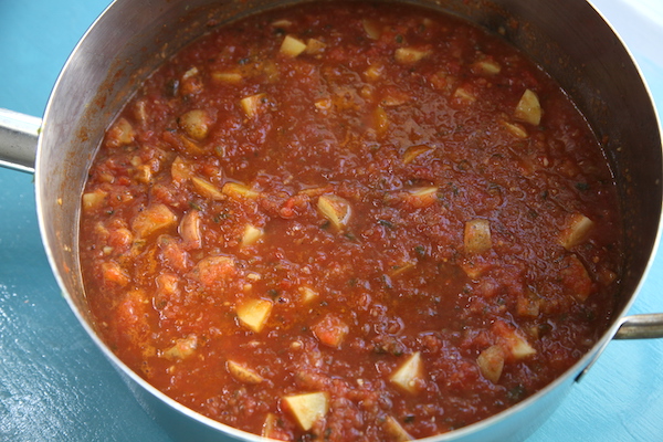 Chicken & Potato in Tomato Masala Sauce